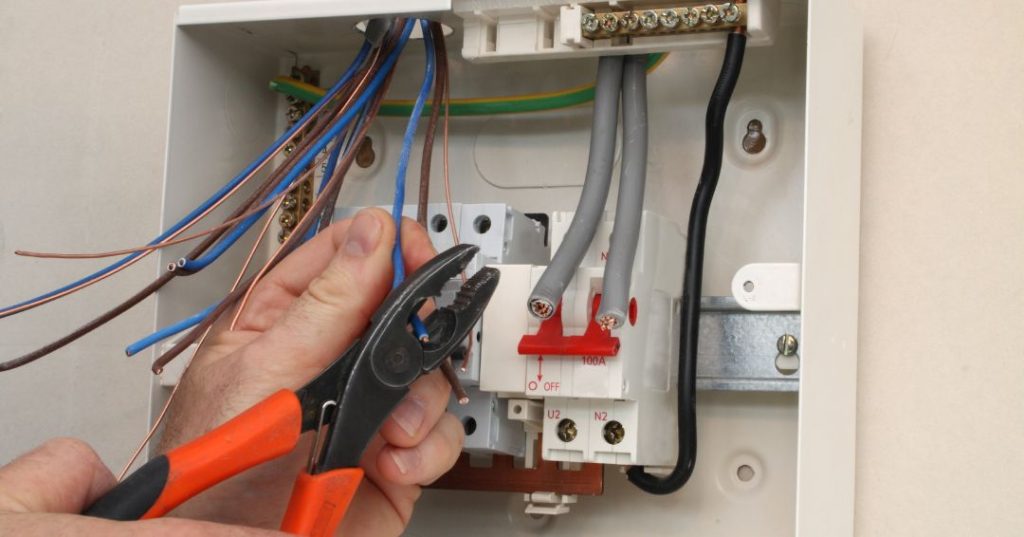 Circuitos e fiações elétricas em João Pessoa